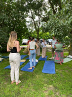 En groupe, découvrir la sophrologie de façon ludique et conviviale.