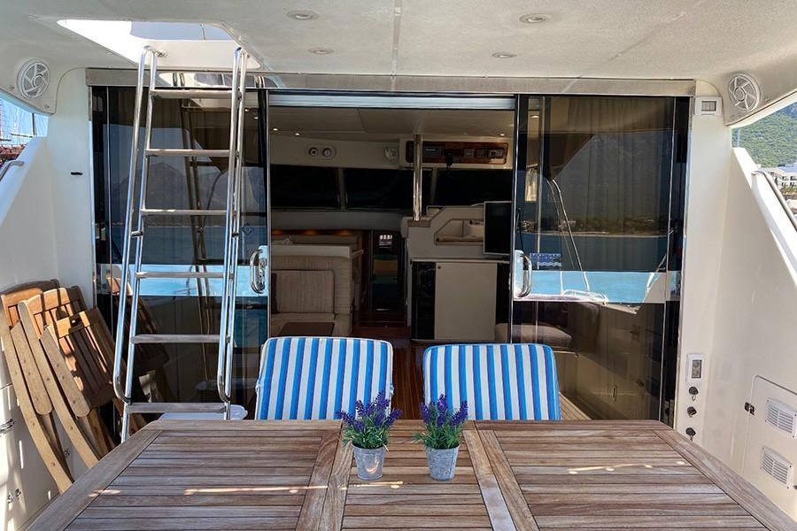 Thumbnail: кемер вип яхты