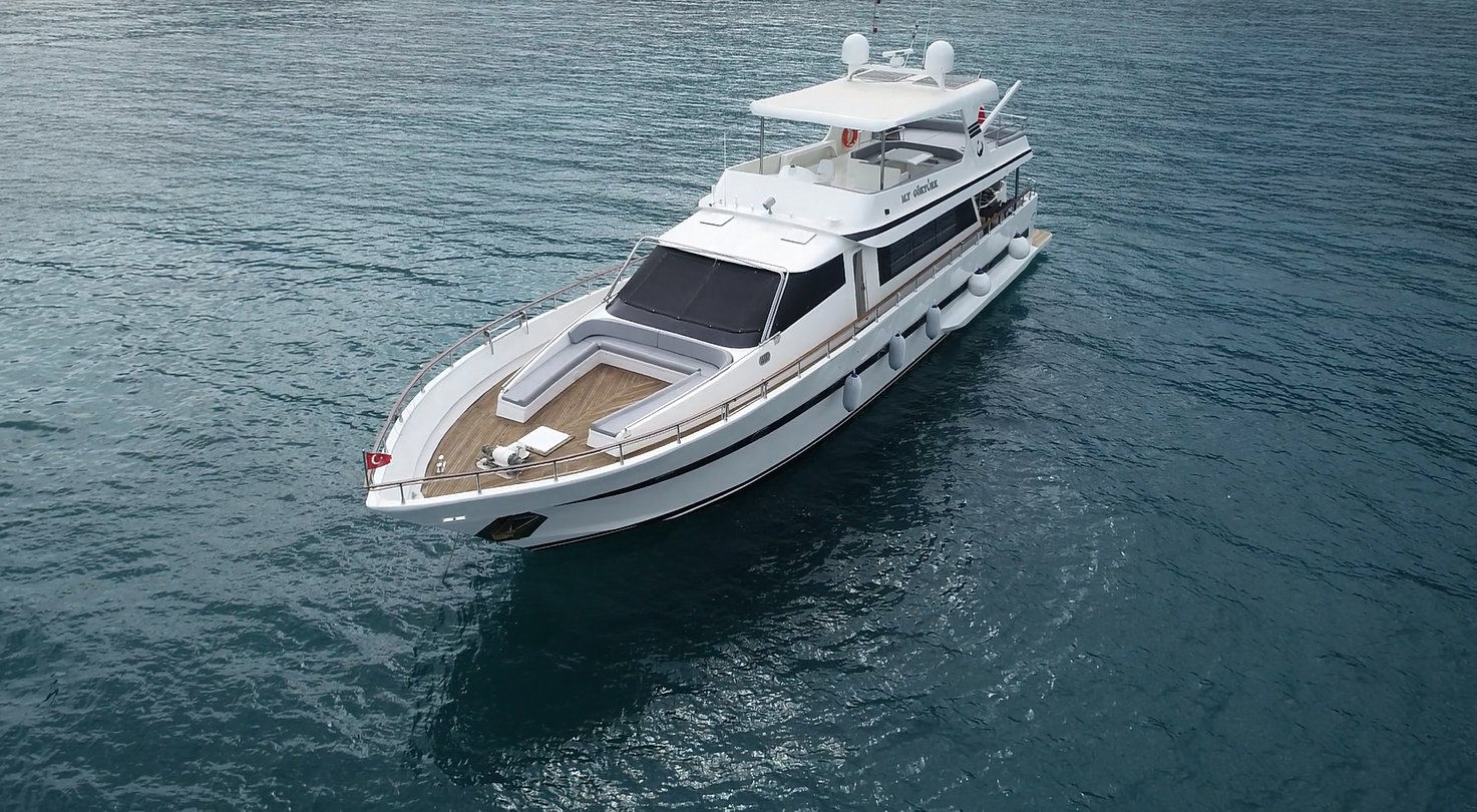 Яхта до 35 человек 30м