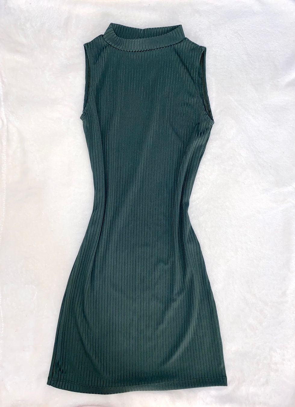 Miniatura: Vestido gola alta verde