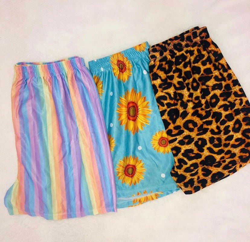 Miniatura: Short azul bebê girassol