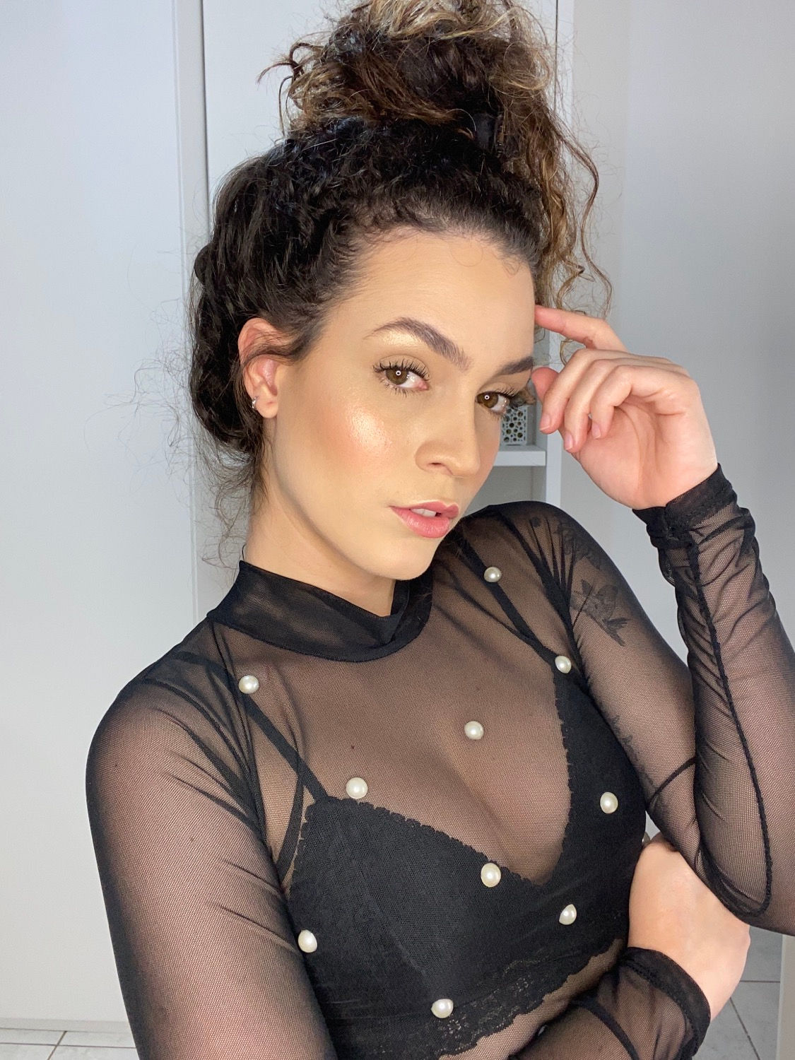 Cropped tule perolado