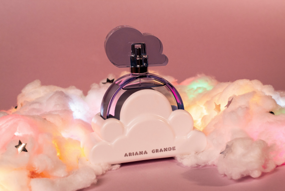 Fotografía Perfume Ariana Grande