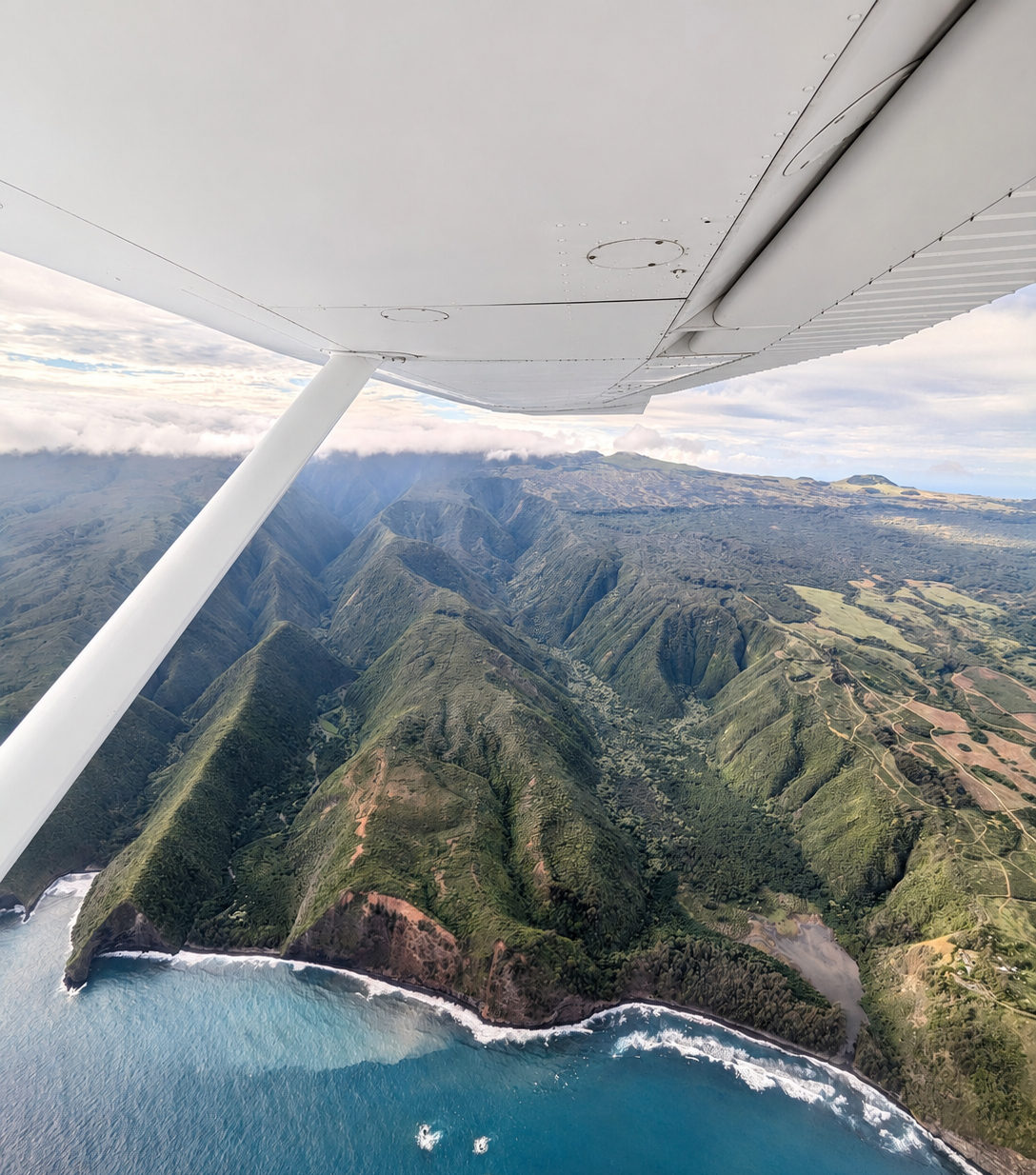 Pololū Valley and the North Kohala sea cliffs from the jump plane