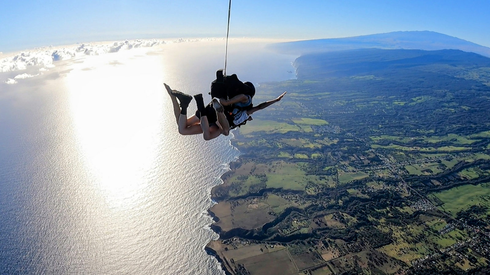 Tandem parachute over the North Kohala coast