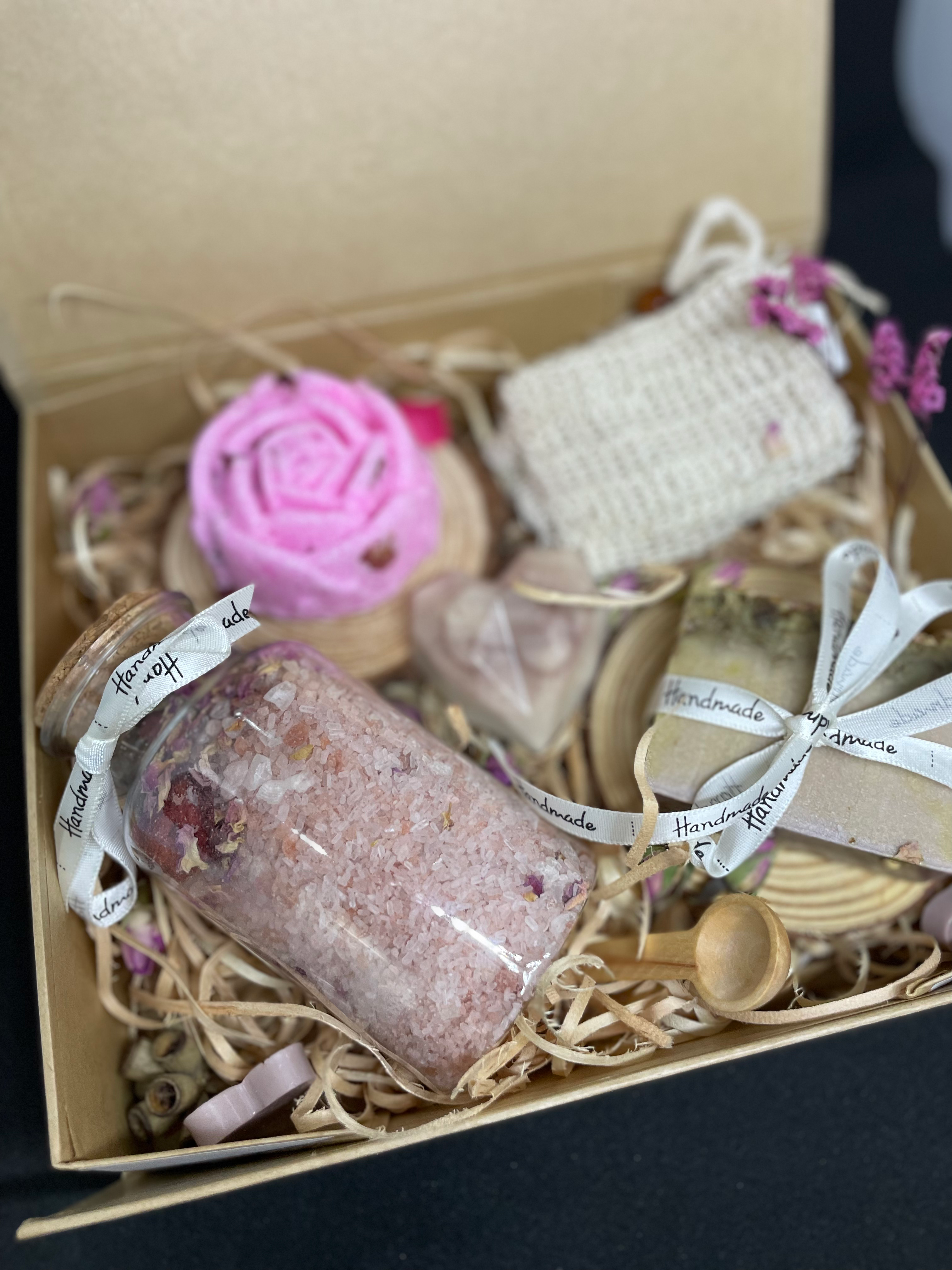THE ROSE & STRAWBERRY BATH SET - DELUXE & HANDMADE