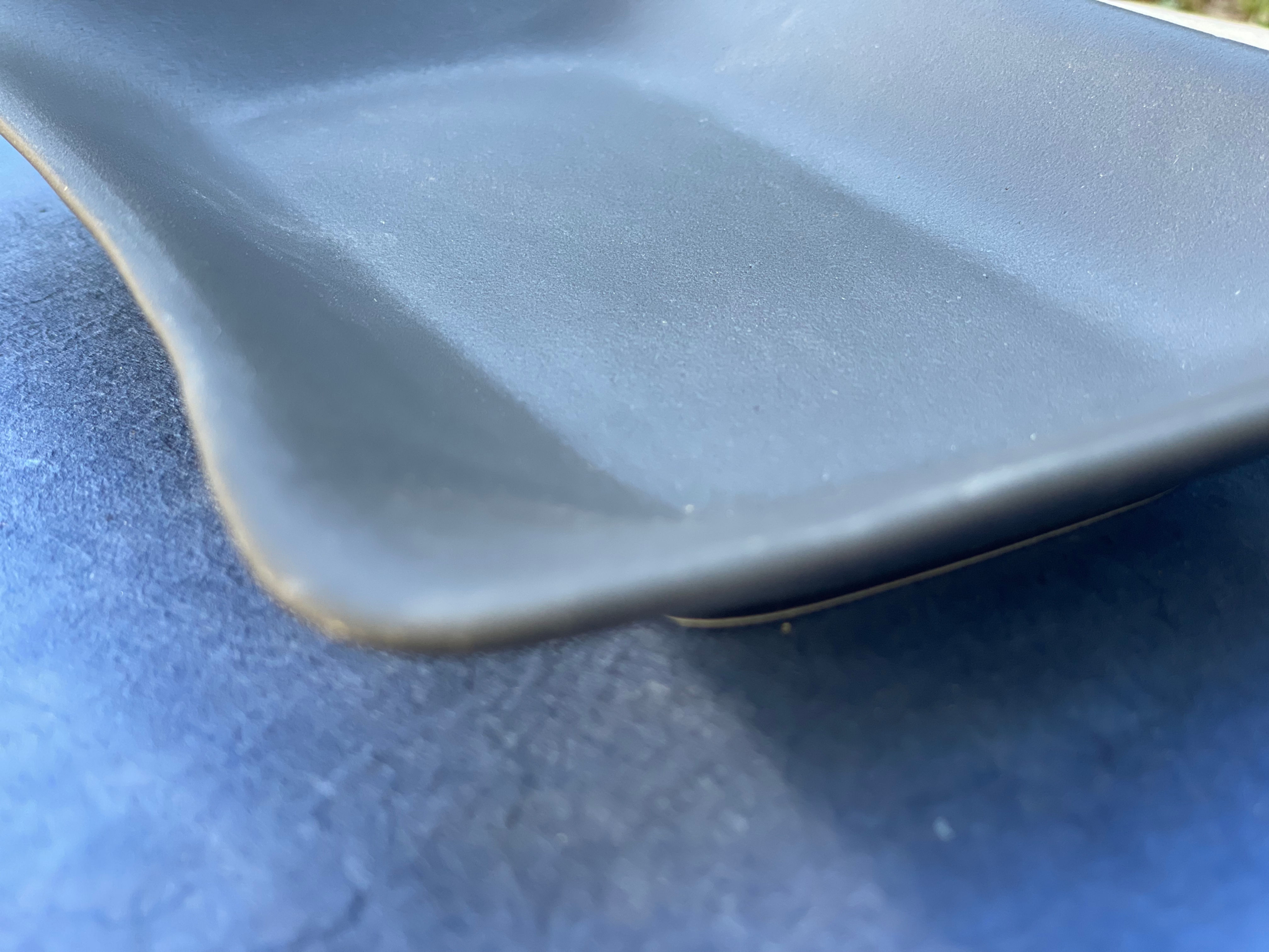 MIDI HANDMADE CERAMIC DISH - GREY