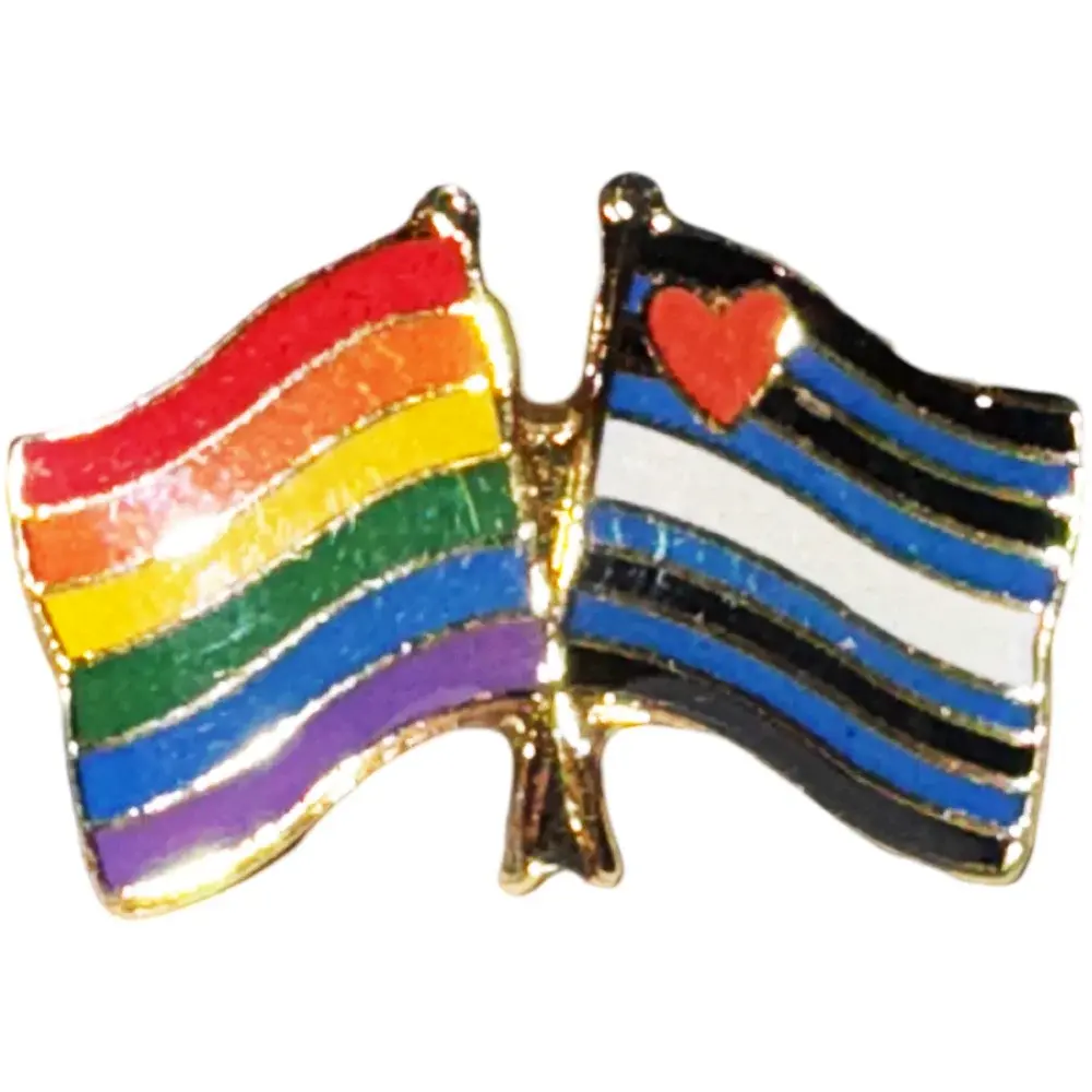 Regenbogen & Leder Pin – Doppelstarkes Pride-Statement
