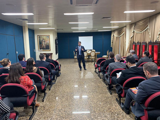 Palestra sobre falência e recuperação judicial