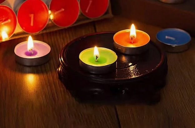 Thumbnail: Pebbles Candle