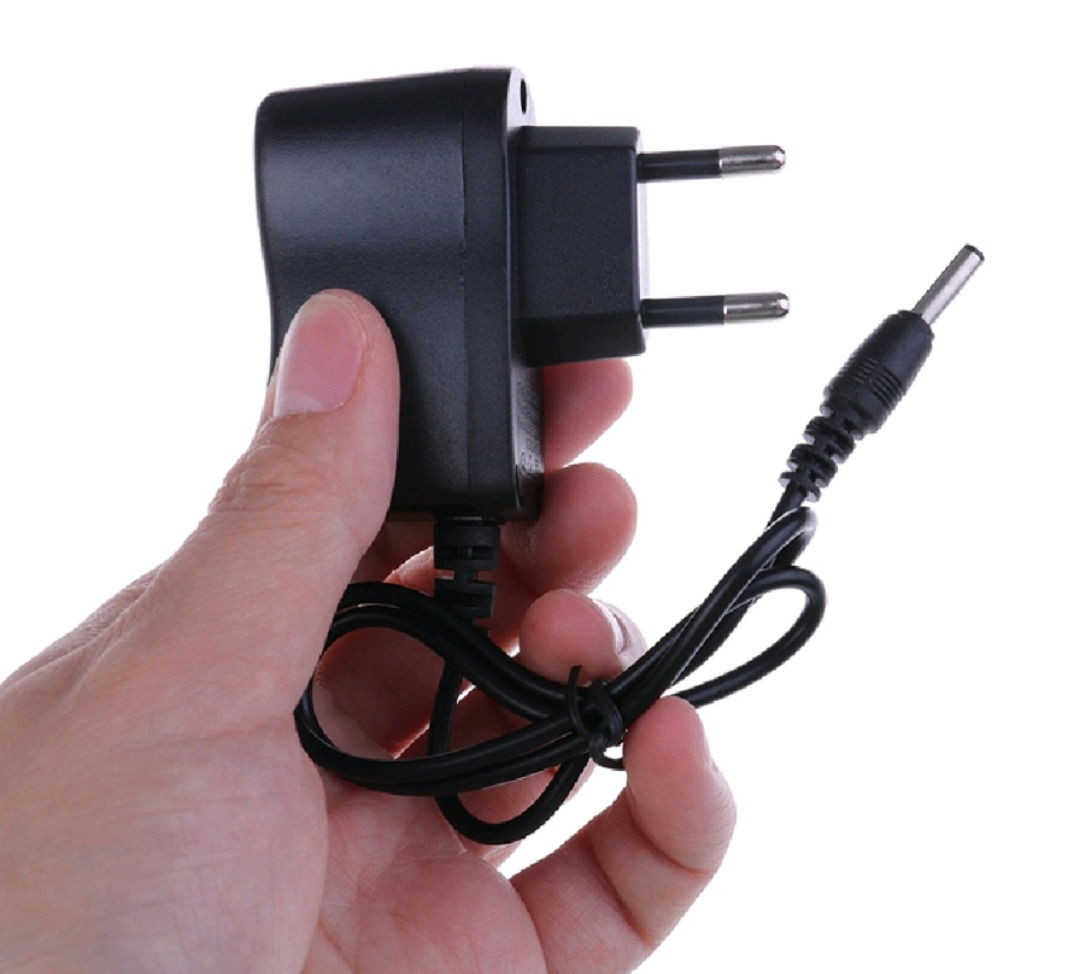 Fonte 4.2 v Pino 3.5mm 0.5a Para todos aparelhos compativeis