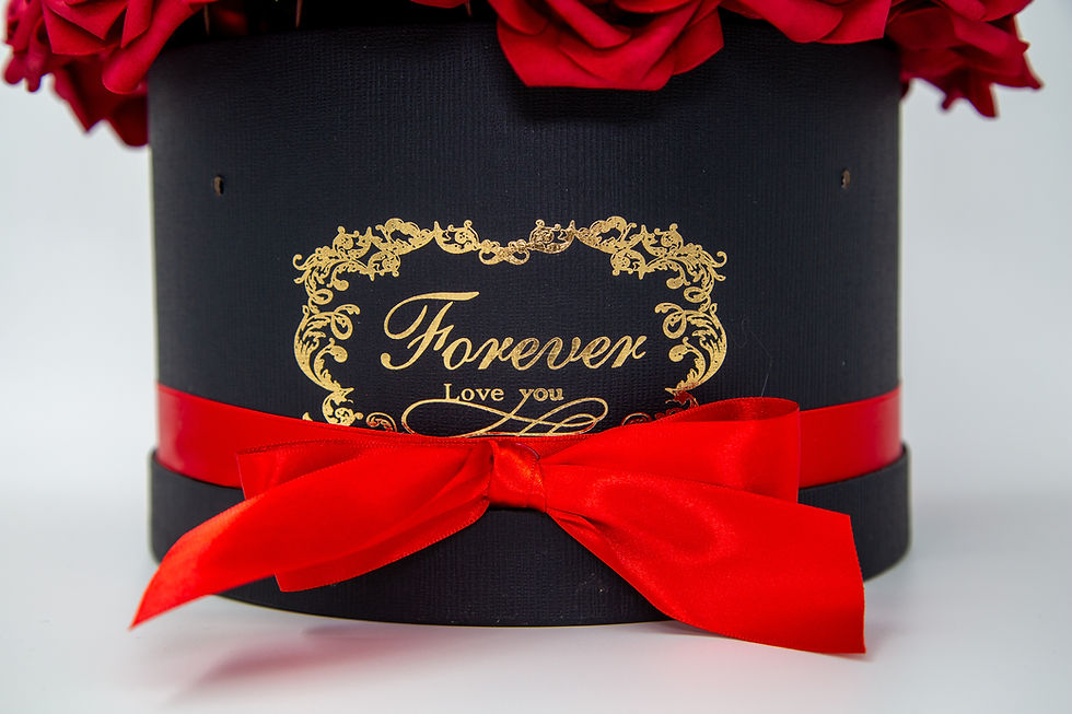 Thumbnail: Rosa Red Rose  Flower Box