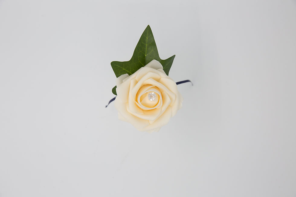 Thumbnail: Amalise Buttonhole