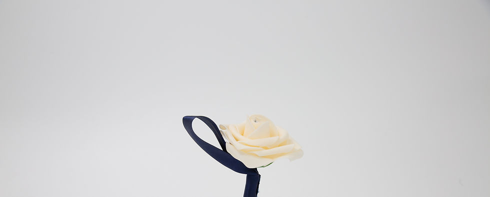 Thumbnail: Amalise Buttonhole (3)