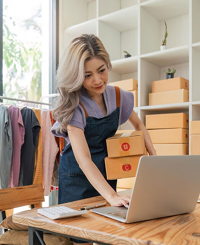 small-business-owner-entrepreneur-seller-checkin-20