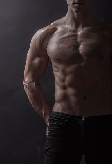 man-bodybuilder-posing-strong-muscles-chest-abs-2026-04-15-04-47-21-utc.jpg
