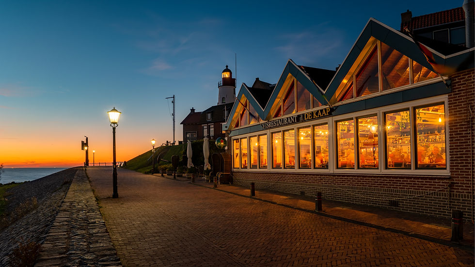 urk-flevoland-netherlands-sunset-at-the-lighthouse-2026-01-07-06-09-12-utc.jpg