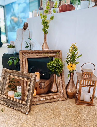 wedding-props-2024-12-07-00-10-44-utc