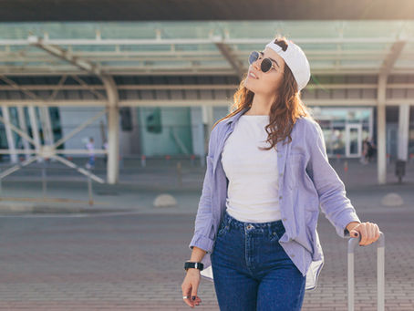 Airport to Rooftop Easy Ways to Style Aviators with a Modern Travel Outfit