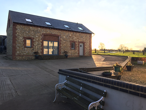 seamsfine; cutters barn, interior design, curtain makers, blinds and soft furnishings, bespoke, handmade, buckinghamshire, oxfordshire, chilton, aylesbury