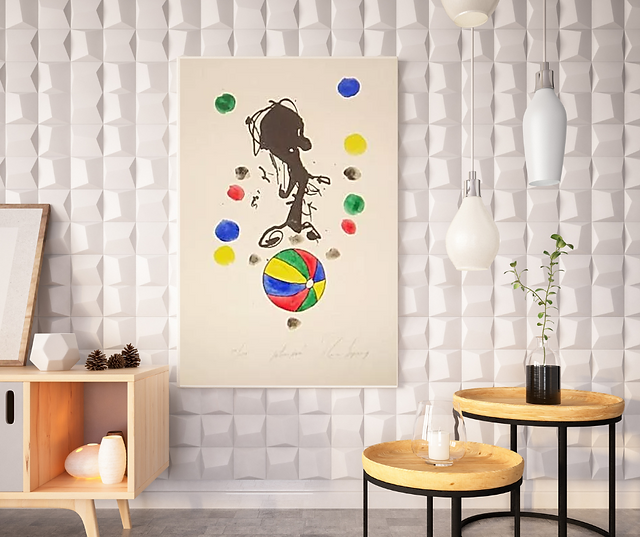 Utiliza técnicas mistas com colagens, sendo estas a ponte entre a pintura e a originalidade da banda desenhada.