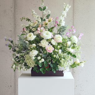 Wedding arrangements
Wedding decorations
Welcome Table decoration
Pastels