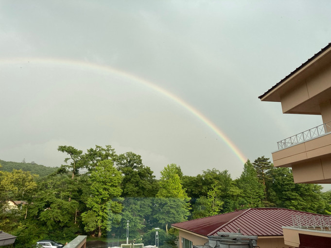 Somewhere over the rainbow 虹の彼方に