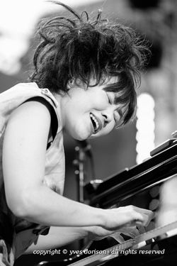 Hiromi 2011 01