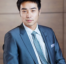 若いアジア男性