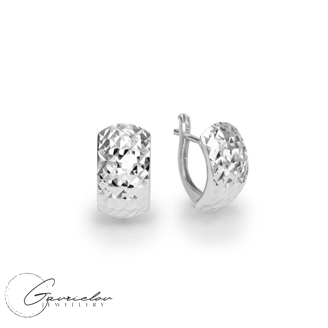 עגילי זהב חריטה