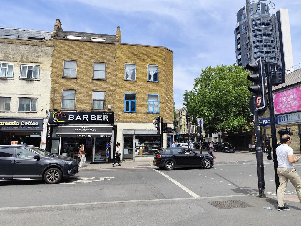 Seven Sisters Road, London N4 3NG