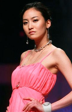 daul-kim-south-korean-model-hangedjpg-328a61efefcc34d4_medium.jpg