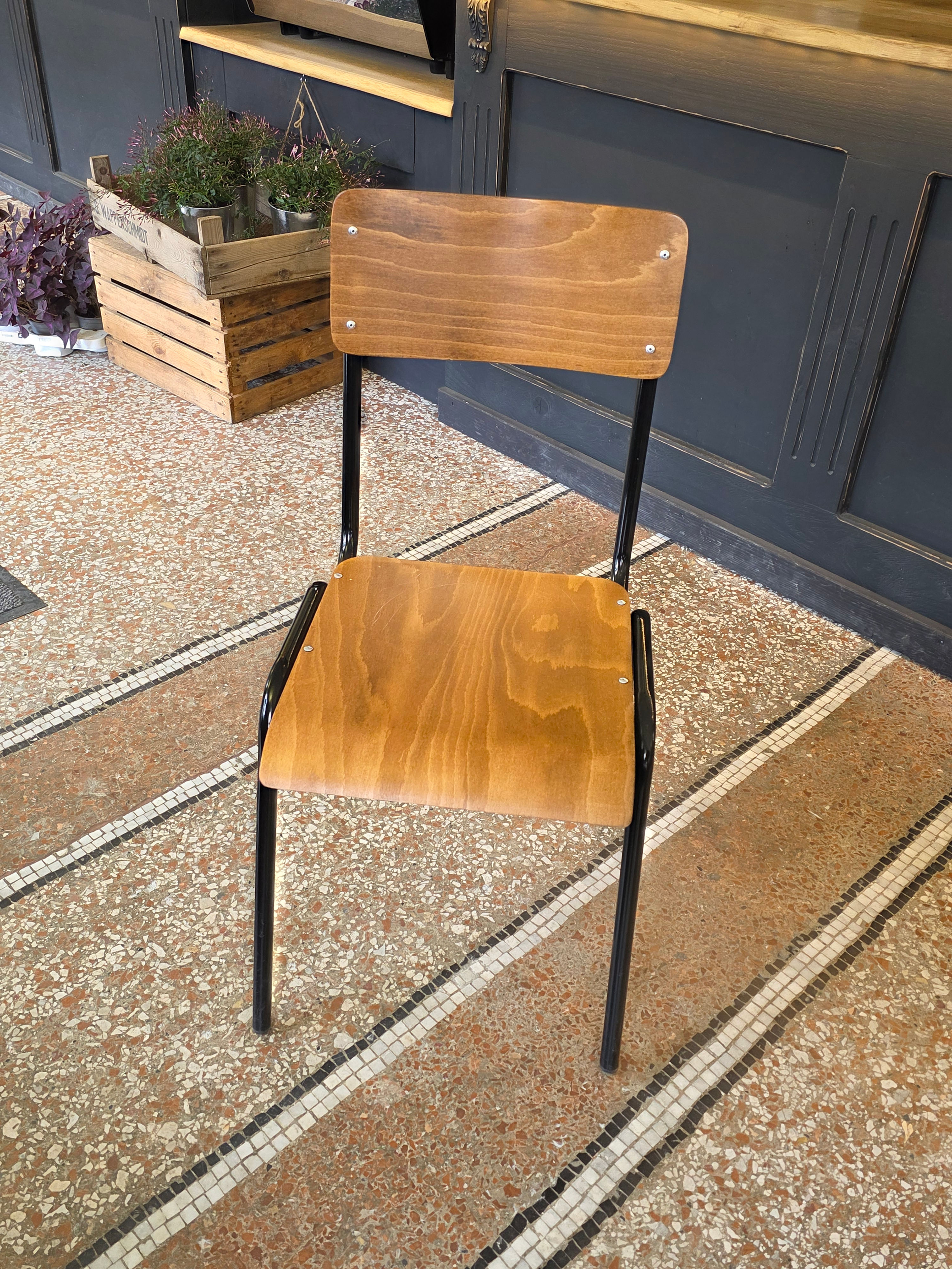 Stühle mit Lehne