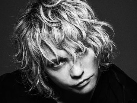HYDE избухва с ендинга на анимето "Mars red"