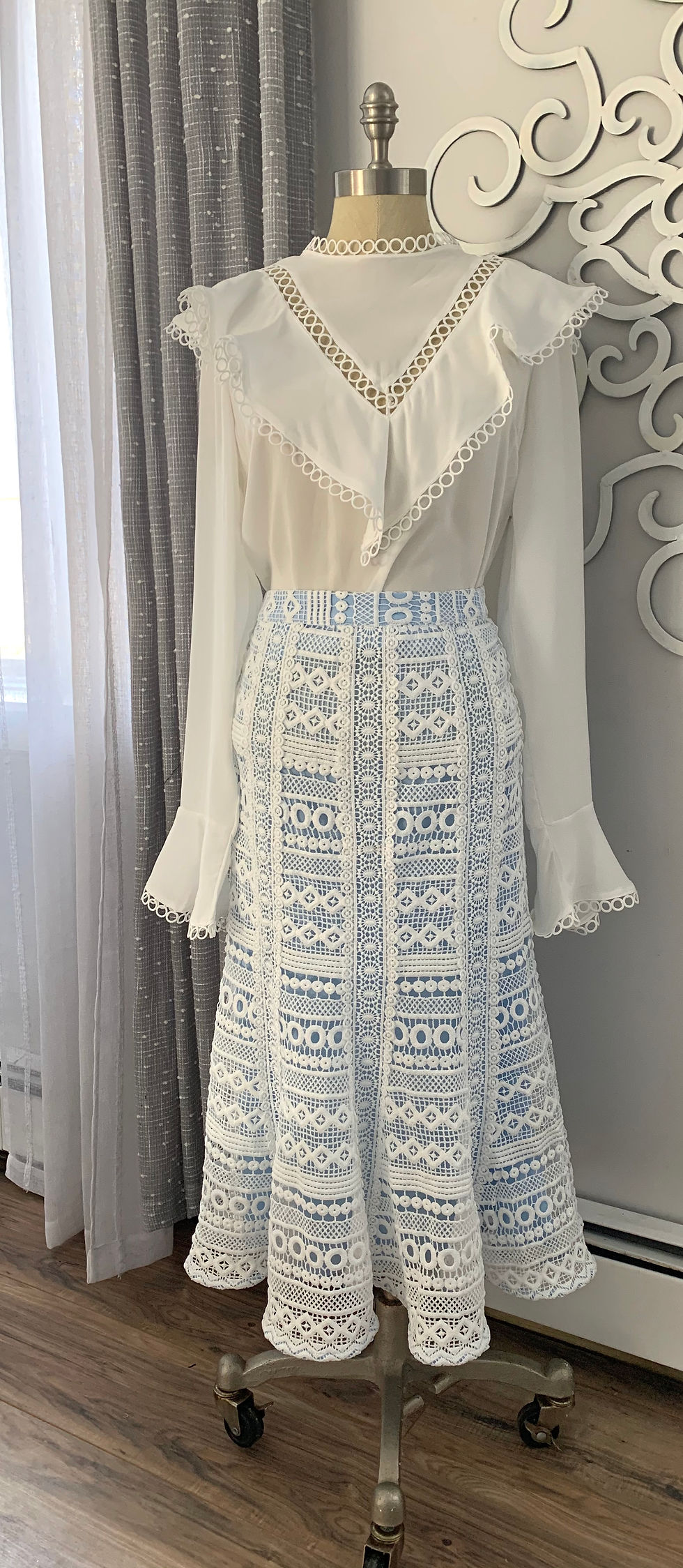 Thumbnail: Vintage Lace