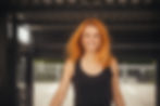 Yoga Dresden & online: Yogalehrerin Carolin Rieck freut sich über den Besuch auf ihrer Website. Auf dem Foto ist die Yogalehrerin aus Dresden, Carolin Rieck, abgebildet.