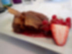 Nems chocolat caramel et coulis de fruits rouges