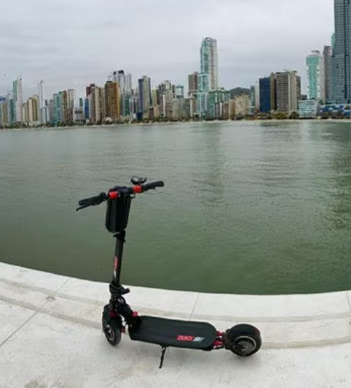 Miniatura: Patinete Seminovo Zero 9 600w max 1200w 13,000 mah com 750km
