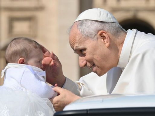 “NO SON JEFES”: EL PAPA SACUDE A LA IGLESIA Y LANZA UN MENSAJE INCÓMODO A LOS OBISPOS