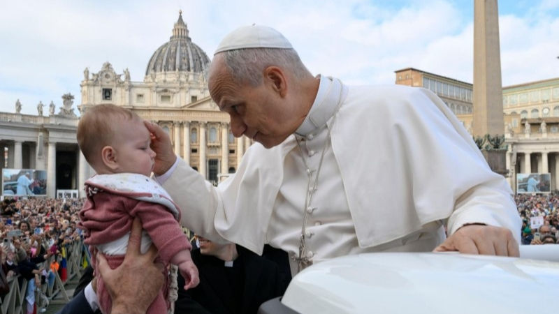 León XIV Llama a Unir a las Religiones y Sanar el Mundo: “Dios Tiene Sed del Corazón Humano”