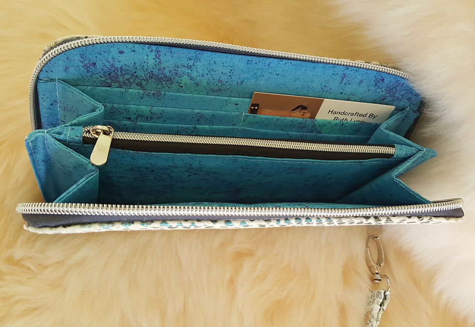 Thumbnail: CZAW Snake skin look