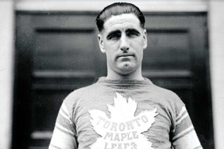 OLD BULWARKS: LORNE CHABOT AND A COMPARATIVE STUDY OF NHL GOALTENDERS IN THE 1920s AND 1930s