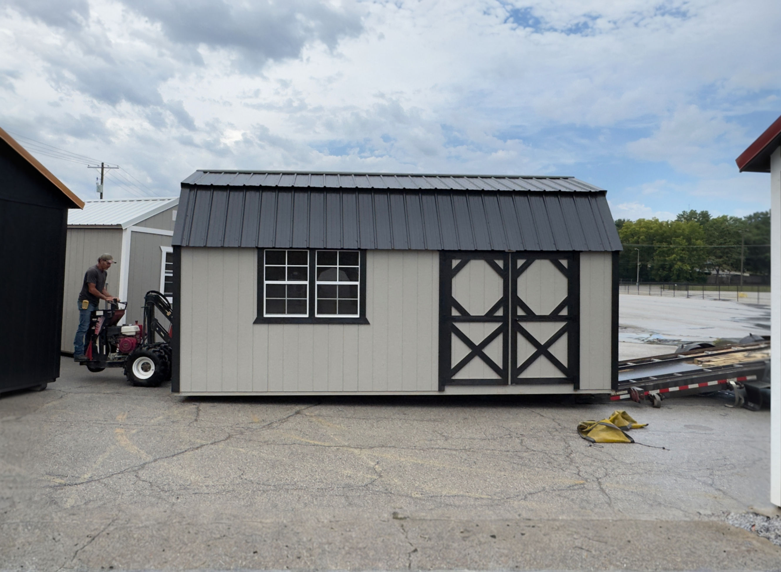 10x20 Prefabricated side lofted barn for sale at The Shed House in Leavenworth Kansas.