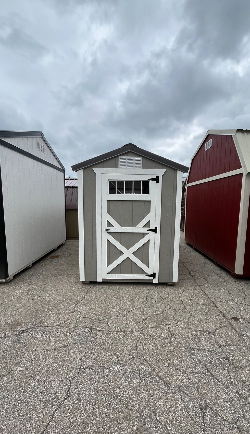 6x12 Prefabricated portable chicken coop for sale in Leavenworth Kansas.