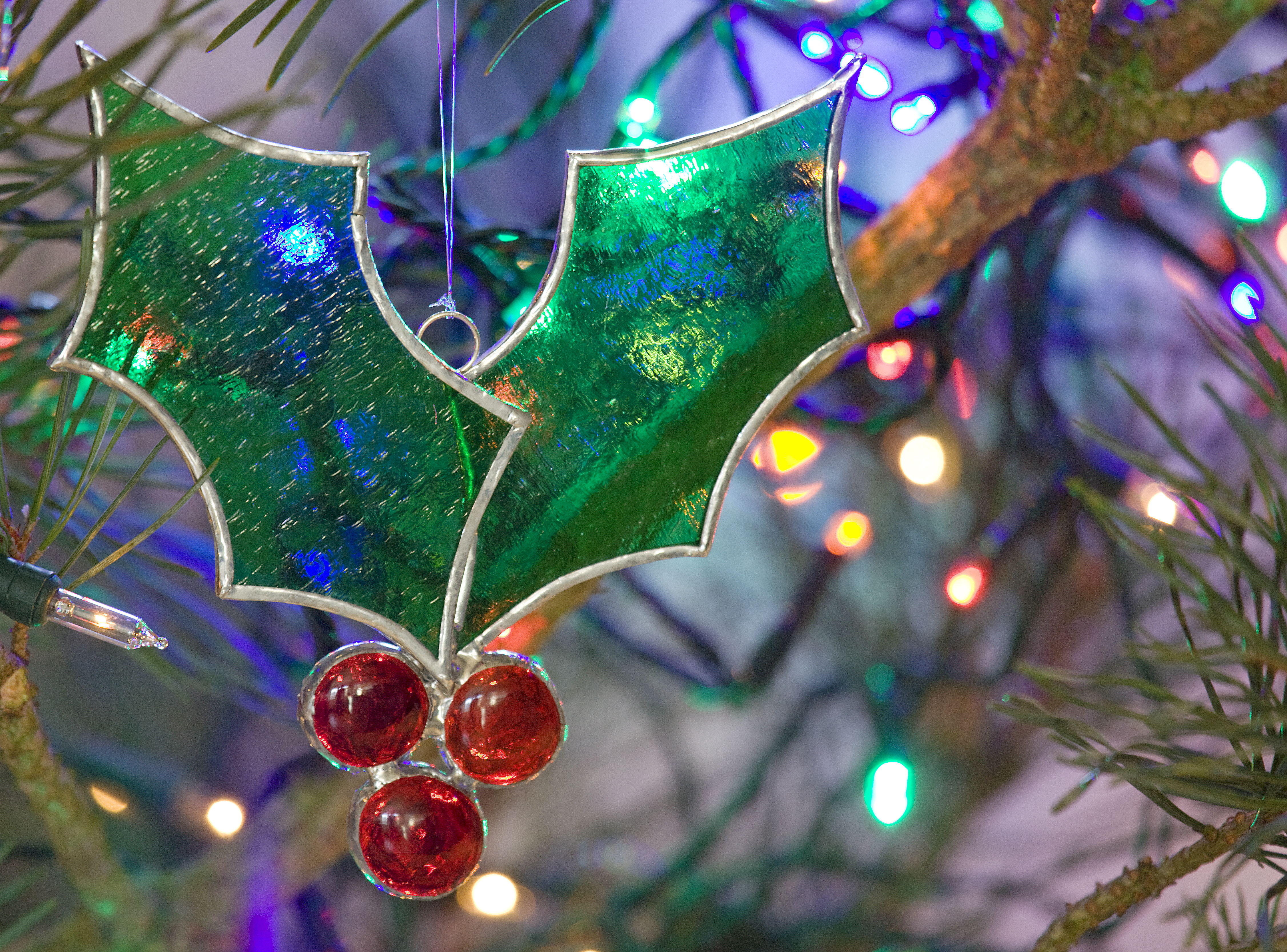 Holly tree hanger