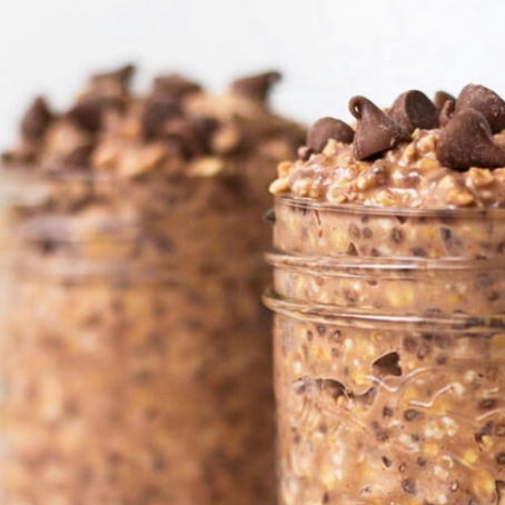 PEANUT BUTTER CUP OVERNIGHT OATS