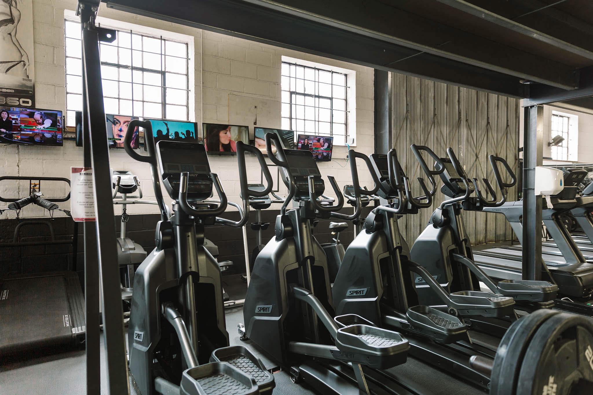 Romford Ab Salute Gym