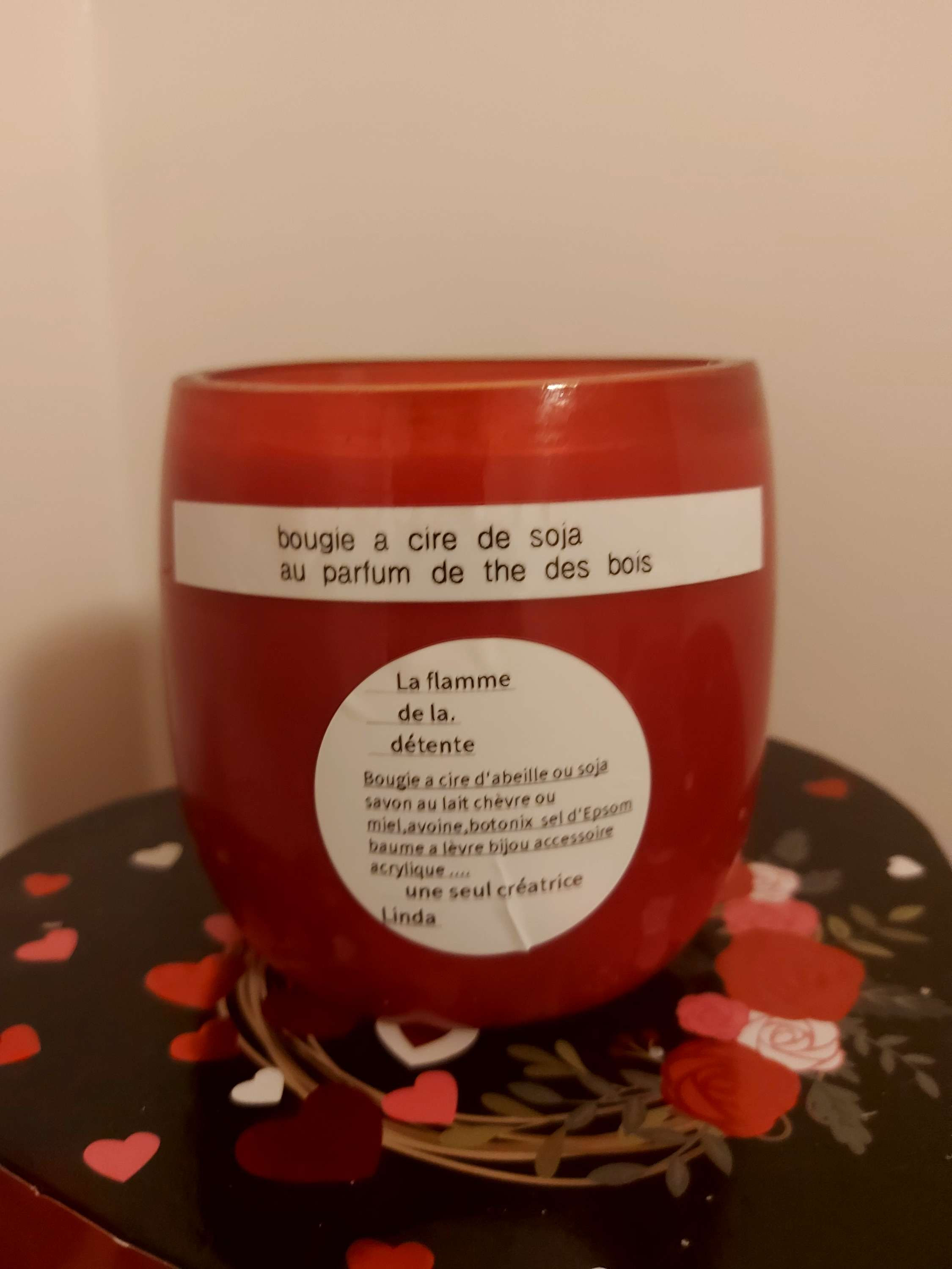 Superbe bougie de soja au parfum de the des bois