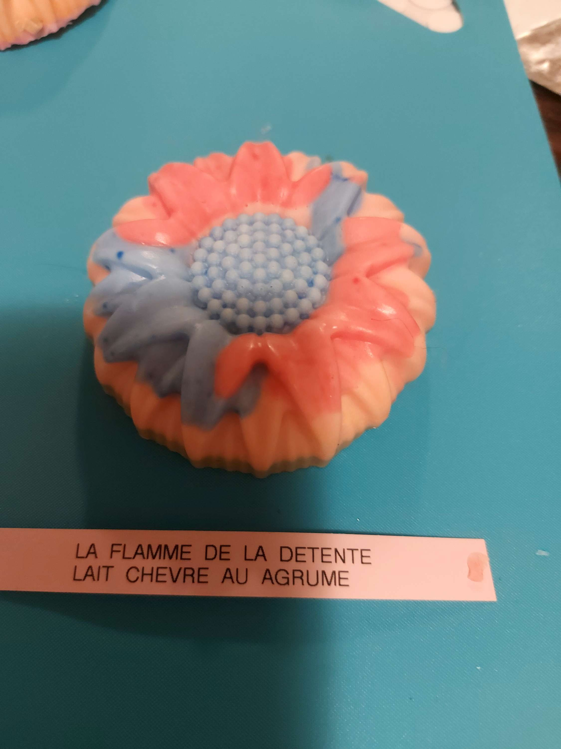 Savon lait chevre au parfum agrume