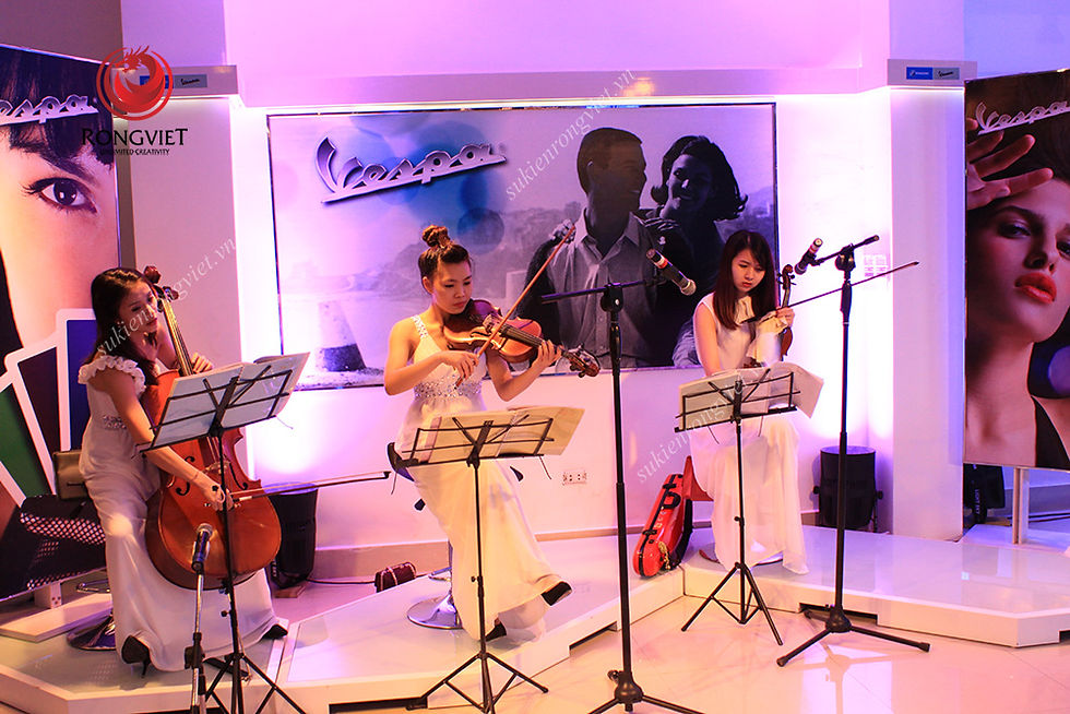 Biểu diễn nghệ thuật tại sự kiện ra mắt Vespa 946 - Công ty sự kiện Rồng Việt